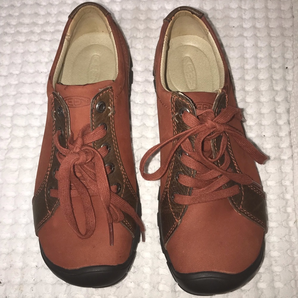KEEN Red hiking/tennis shoes size 6